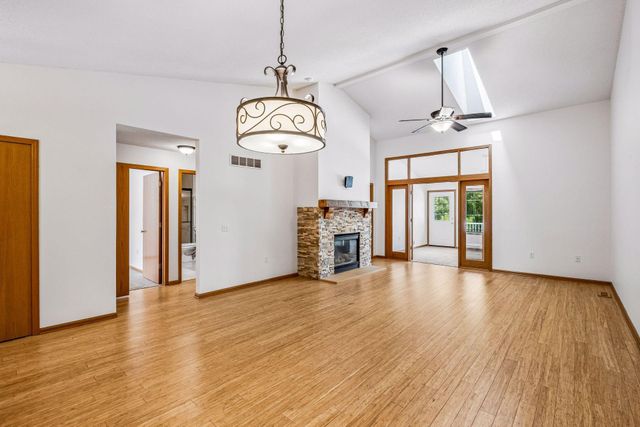 18716 Kalmar Court, Lakeville, MN 55044