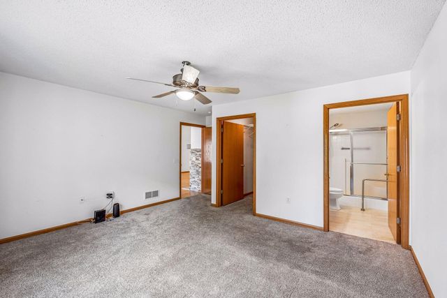 18716 Kalmar Court, Lakeville, MN 55044