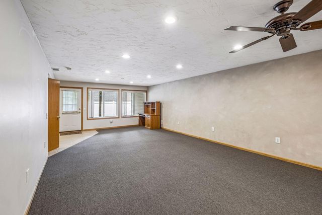 18716 Kalmar Court, Lakeville, MN 55044