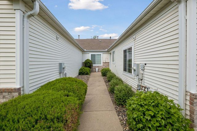 18716 Kalmar Court, Lakeville, MN 55044