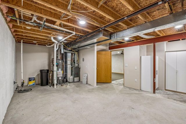 18716 Kalmar Court, Lakeville, MN 55044