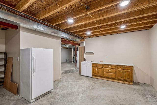 18716 Kalmar Court, Lakeville, MN 55044