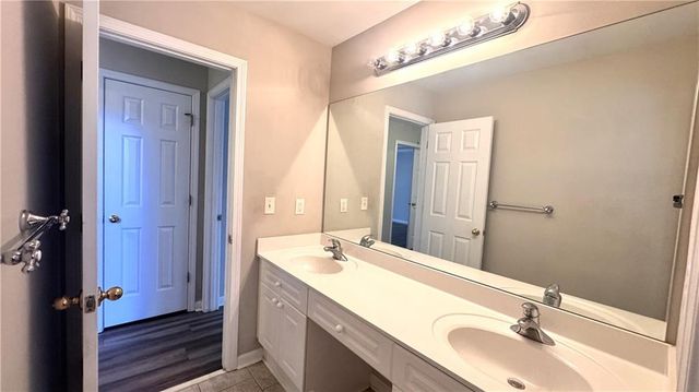 3953 Lost Oak Drive, Buford, GA 30519
