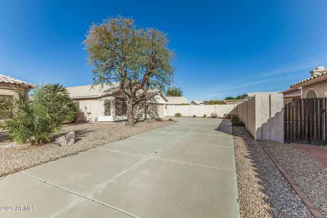 11544 W Mountain Lion Court, Surprise, AZ 85378