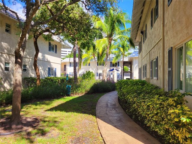 8609 SW 68th Ct 5, Pinecrest, FL 33156