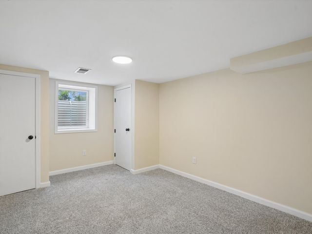 1724 E 29th Street, Des Moines, IA 50317