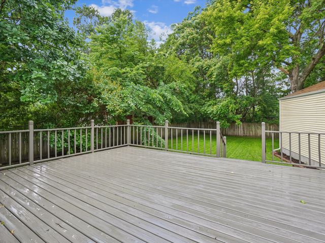 1724 E 29th Street, Des Moines, IA 50317