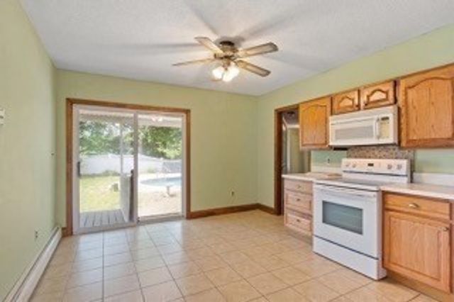 24 Oak Ave A, Leominster, MA 01453