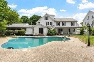 24 Oak Ave A, Leominster, MA 01453