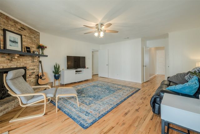 8925 Stanwood Drive, Dallas, TX 75228