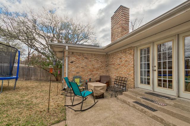 8925 Stanwood Drive, Dallas, TX 75228