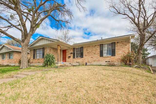 8925 Stanwood Drive, Dallas, TX 75228