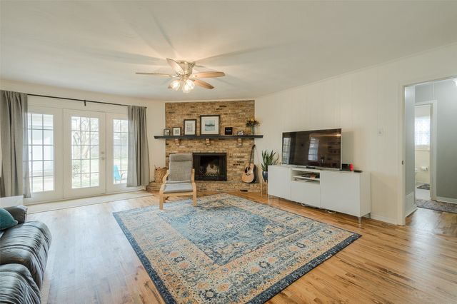 8925 Stanwood Drive, Dallas, TX 75228