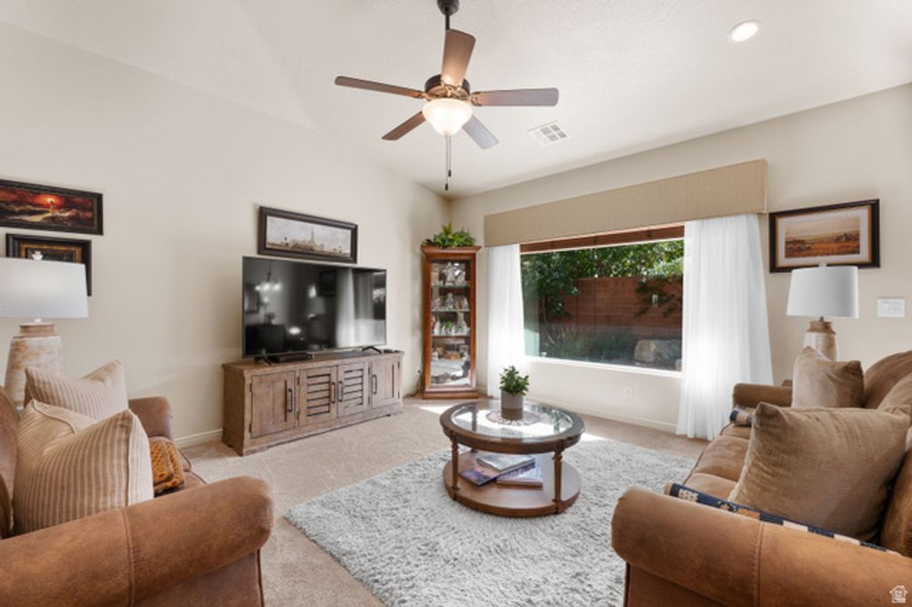 Image 10 of property listing at 336 E DESERT ROSE WAY, Ivins, UT 84738