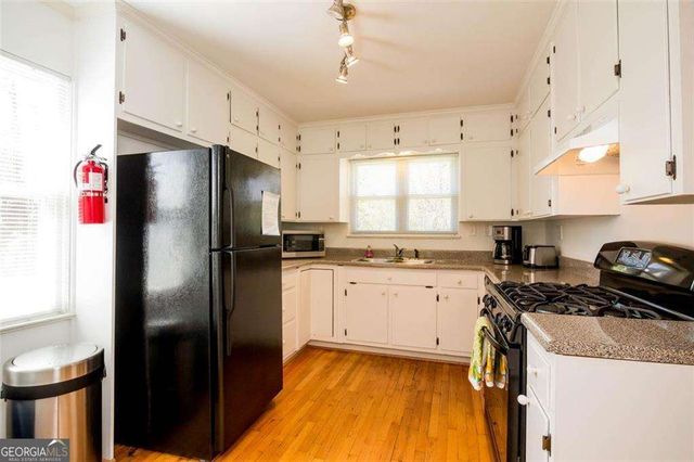 1538 Beech Valley Way, Atlanta, GA 30306