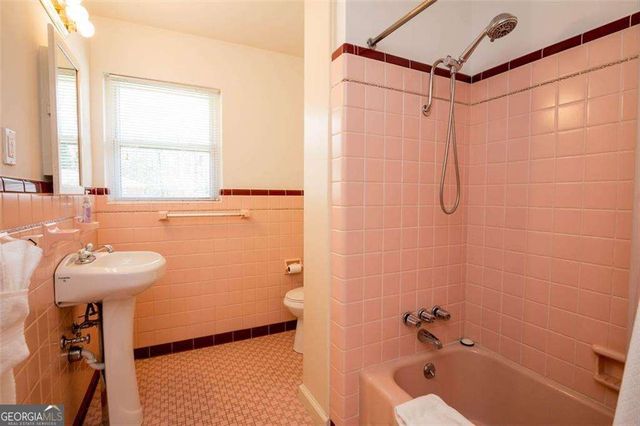 1538 Beech Valley Way, Atlanta, GA 30306
