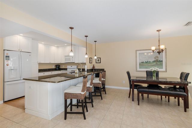 675 BROADWAY, Dunedin, FL 34698