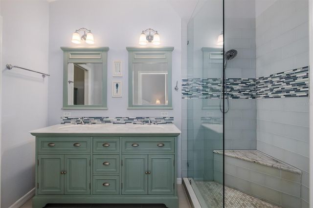 675 BROADWAY, Dunedin, FL 34698