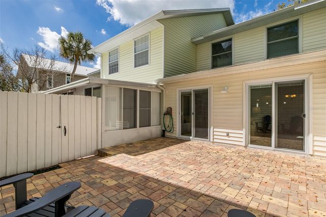 675 BROADWAY, Dunedin, FL 34698