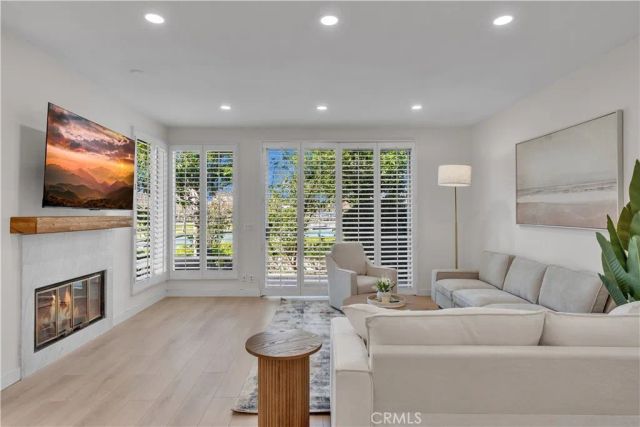 21 Lakefront, Irvine, CA 92604