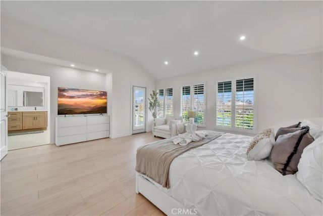 21 Lakefront, Irvine, CA 92604