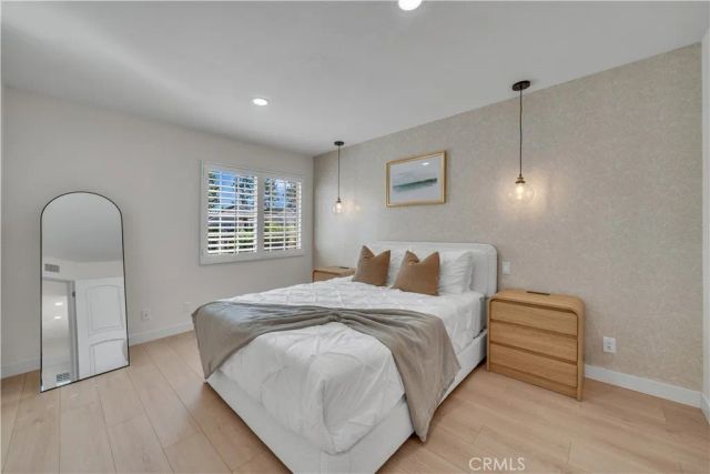21 Lakefront, Irvine, CA 92604