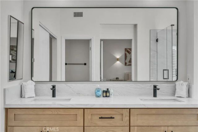 21 Lakefront, Irvine, CA 92604