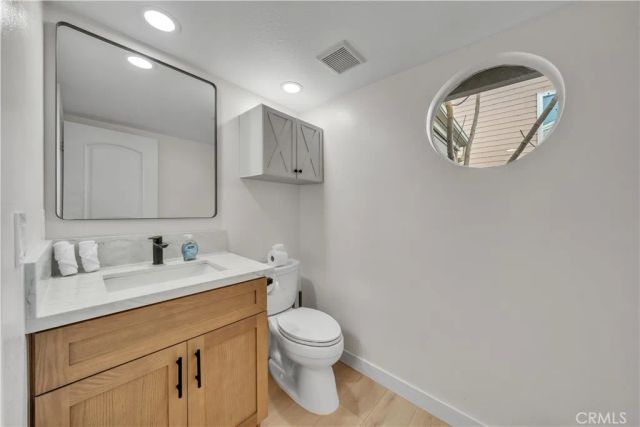21 Lakefront, Irvine, CA 92604