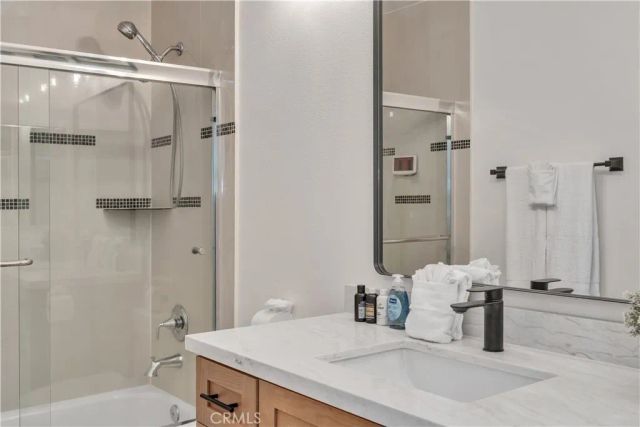 21 Lakefront, Irvine, CA 92604