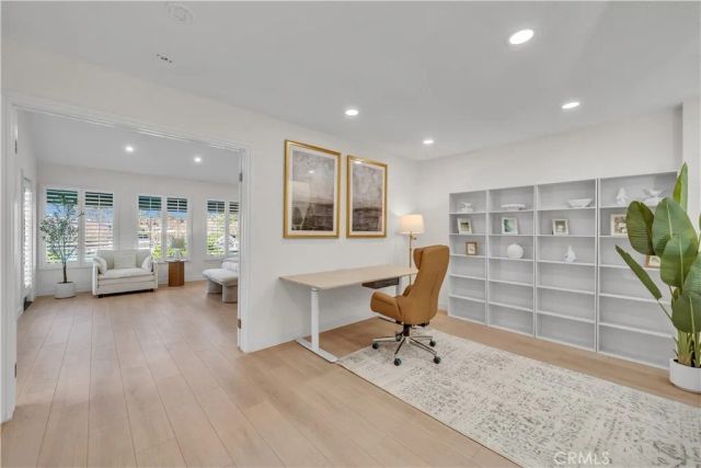 21 Lakefront, Irvine, CA 92604