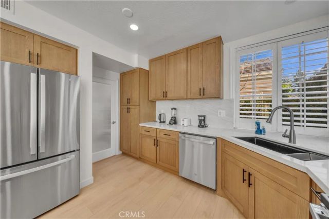 21 Lakefront, Irvine, CA 92604