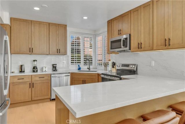 21 Lakefront, Irvine, CA 92604