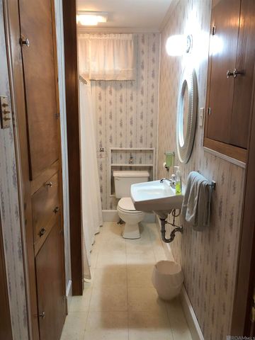 428 Avenue C, Port Allen, LA 70767