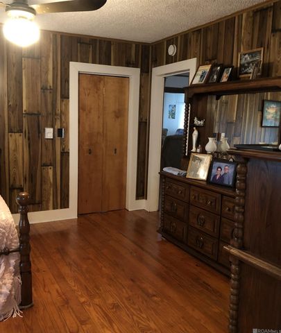 428 Avenue C, Port Allen, LA 70767