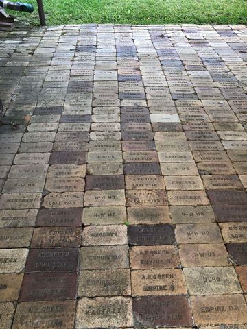 428 Avenue C, Port Allen, LA 70767