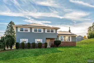 11 King Court, Wayne, NJ 07470