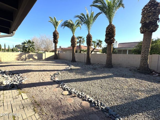 25407 S PINEWOOD Drive, Sun Lakes, AZ 85248