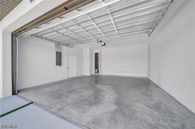 1128 Nelson RD N, Cape Coral, FL 33993