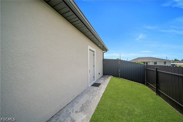 1128 Nelson RD N, Cape Coral, FL 33993