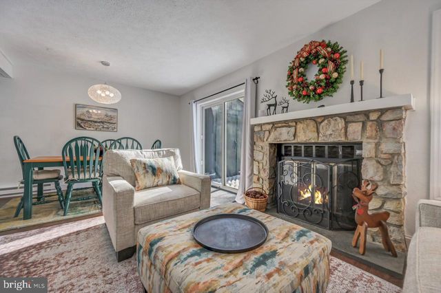 38 ALPINE, Lake Harmony, PA 18624