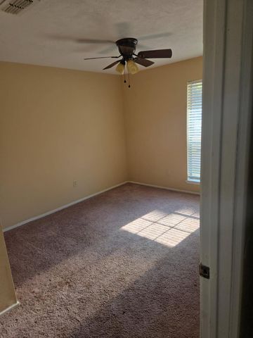 5927 Sunnygate Drive, Spring, TX 77373