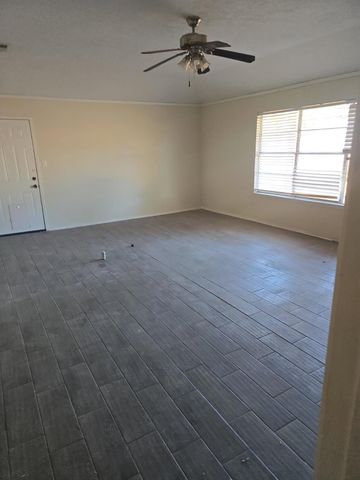 5927 Sunnygate Drive, Spring, TX 77373