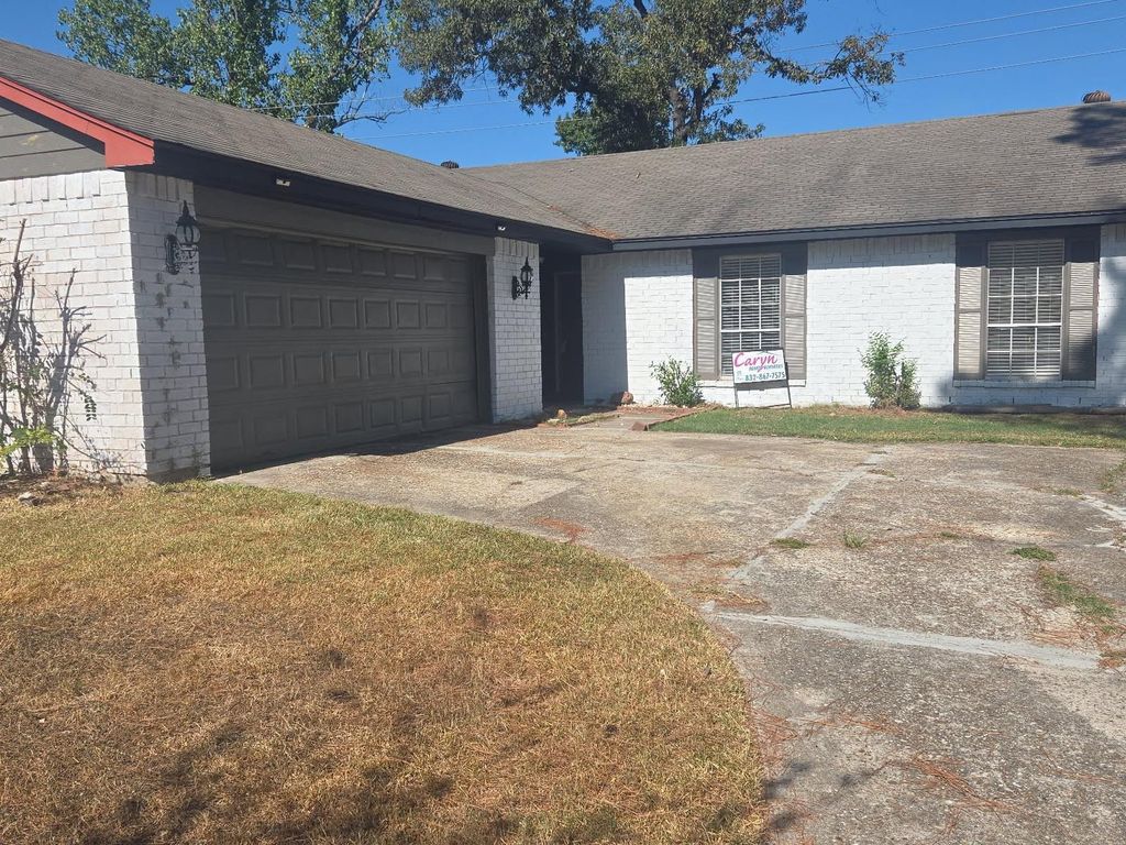 5927 Sunnygate Drive, Spring, TX 77373