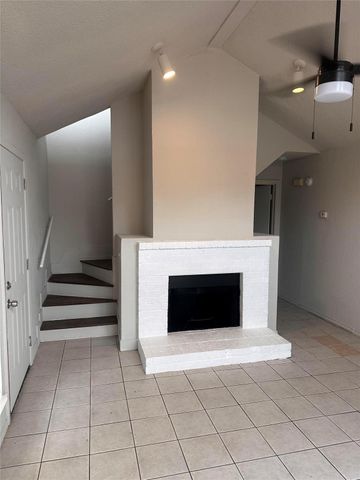 205 S Kenney Street C, Kennedale, TX 76060