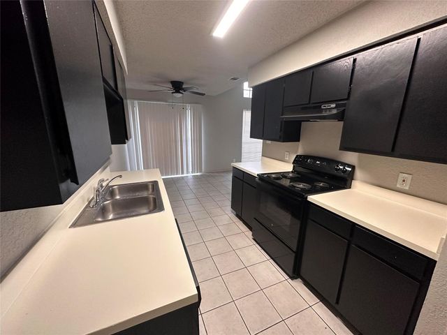 205 S Kenney Street C, Kennedale, TX 76060