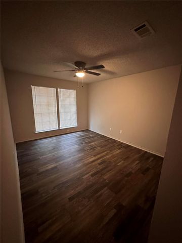 205 S Kenney Street C, Kennedale, TX 76060