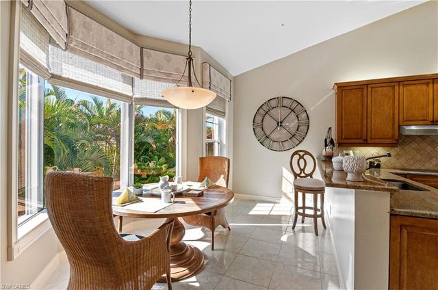 191 Colonade CIR, Naples, FL 34103