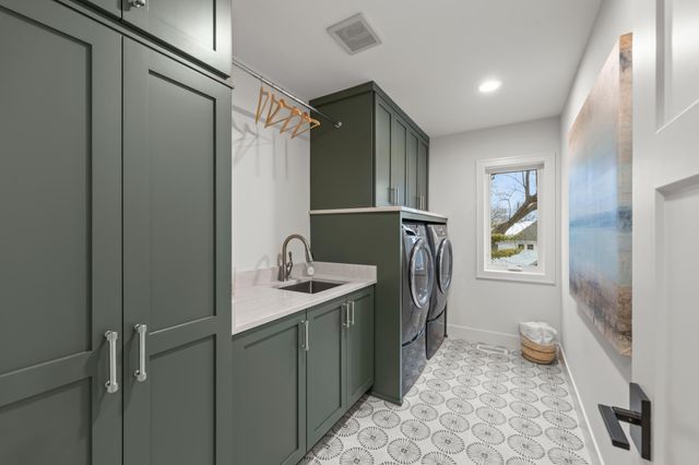 4924 Abbott Avenue S, Minneapolis, MN 55410