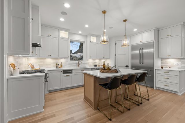 4924 Abbott Avenue S, Minneapolis, MN 55410