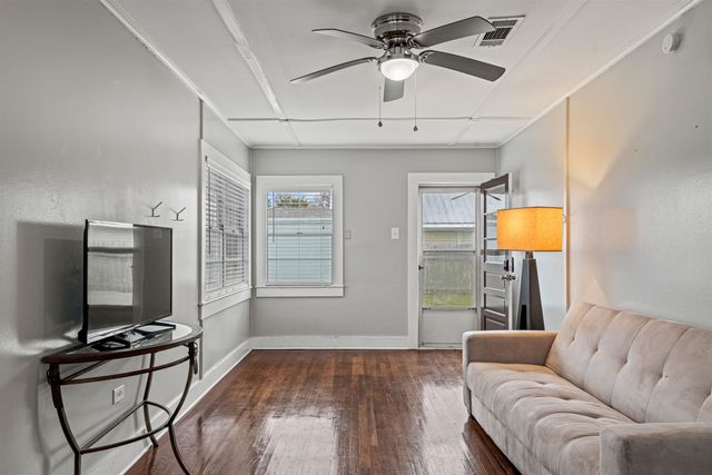 813 Wood St, Houma, LA 70360